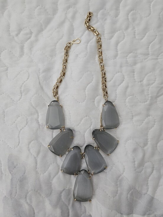 Kendra Scott Jewelry - Kendra Scott Gold Chain Gray Statement Necklace